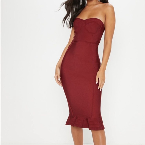 Dresses & Skirts - Burgundy midi dress.